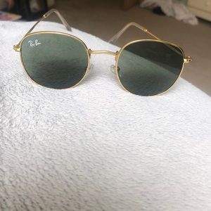 brand new ray ban sunnies!